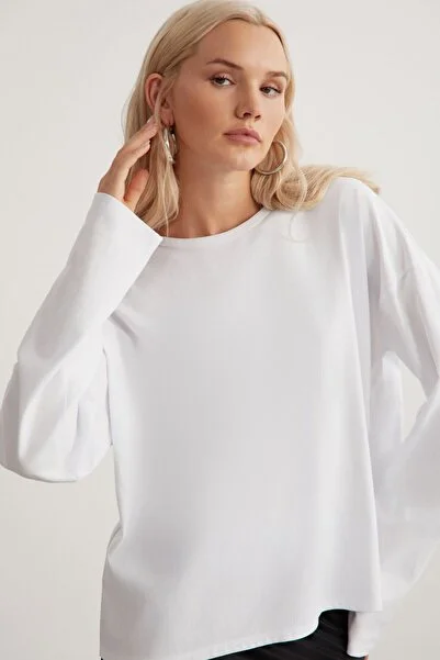 Basıl Kadın %100 Pamuk Bisiklet Yaka Oversize Fit Uzun Kollu Beyaz T-shirt
